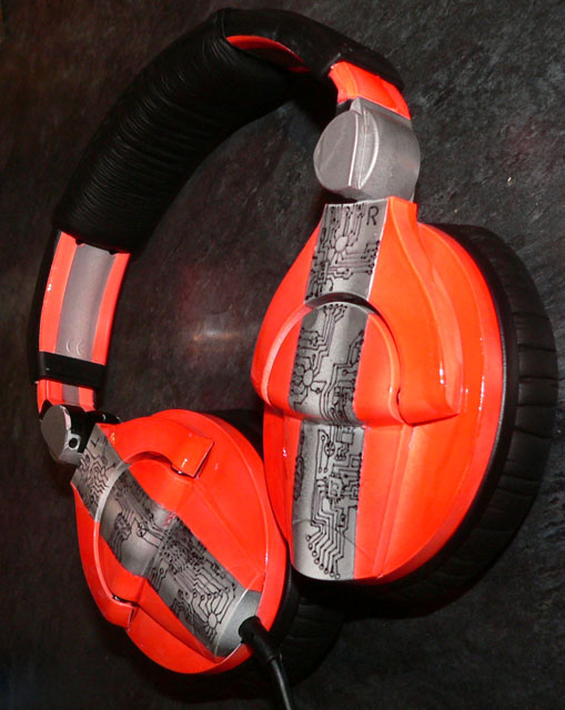 cuircit bending headphones